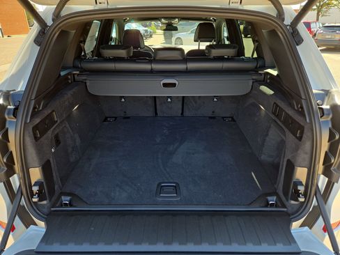 Used 2026 BMW X5 xDrive40i w/ M Sport Package image 12