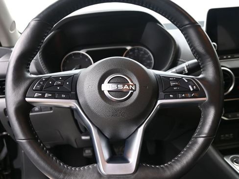 Used 2025 Nissan Sentra SV w/ All-Weather Package image 16