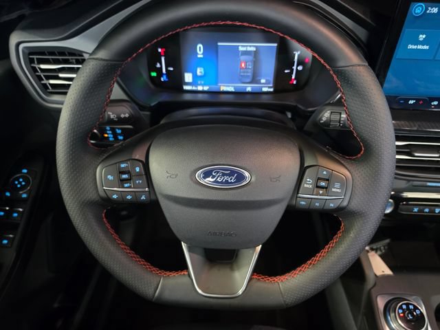 Used 2025 Ford Escape ST-Line w/ Tech Pack #1 FWD image 32