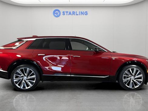 Used 2024 Cadillac Lyriq Luxury w/ LPO, Floor Liner Package image 11