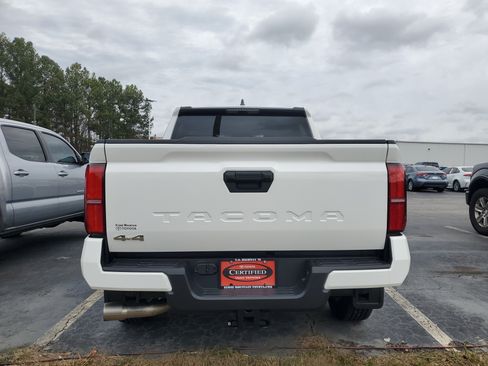 Used 2024 Toyota Tacoma SR5 image 5