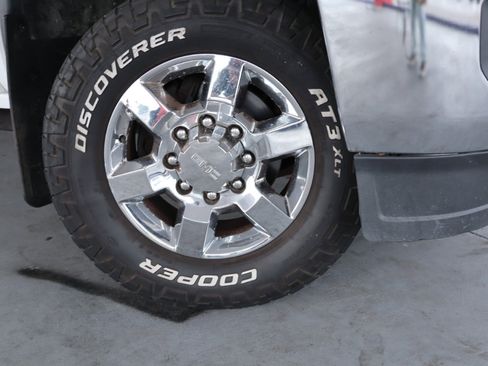 Used 2015 GMC Sierra 3500 SLE image 3