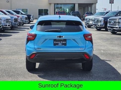 Used 2025 Chevrolet Trax RS w/ Sunroof Package FWD image 5