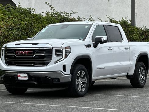 Used 2024 GMC Sierra 1500 SLT image 9