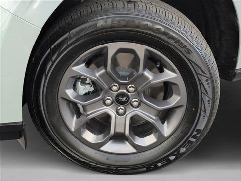 Used 2023 Ford Maverick XLT image 25