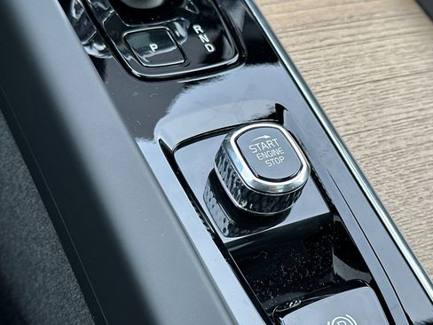 New 2026 Volvo XC60 B5 Plus w/ Climate Package image 22