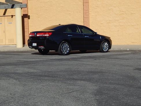 Used 2011 Lincoln MKZ w/ 102A Rapid Spec Order Code image 7