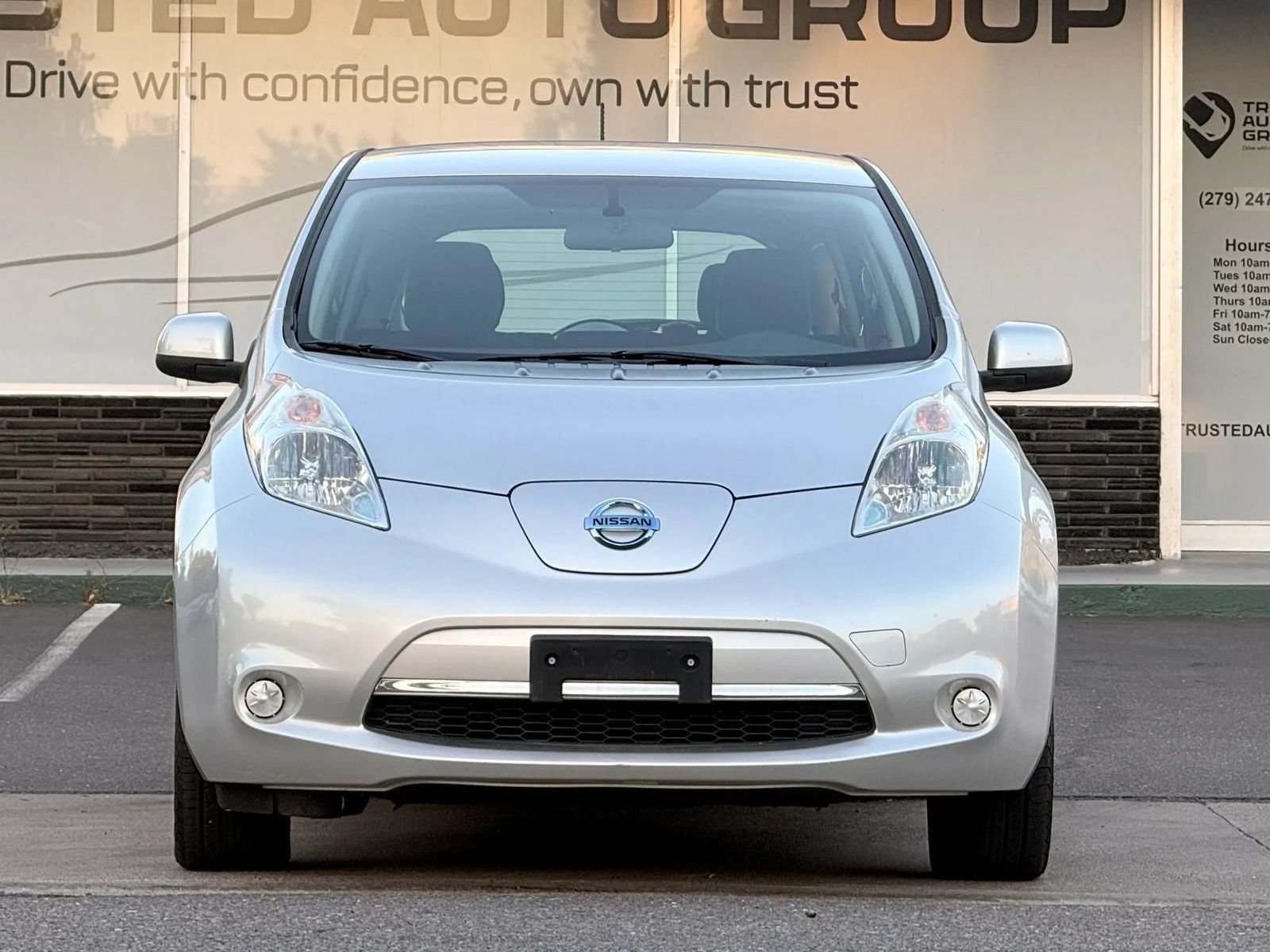 Used 2015 Nissan Leaf S w/ Charge Package FWD image 3