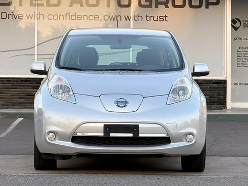Used 2015 Nissan Leaf S w/ Charge Package FWD image 3