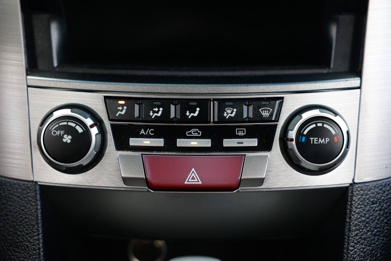 Used 2014 Subaru Outback 2.5i Premium AWD/4WD image 34