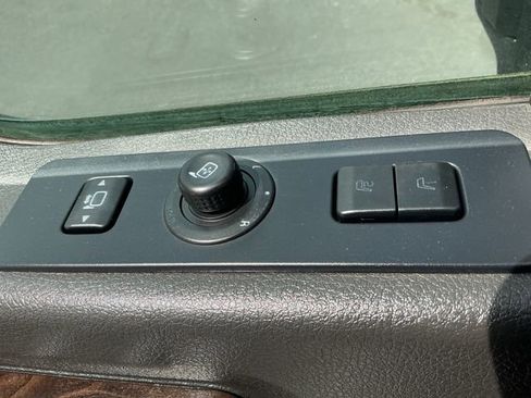Used 2013 Ford F250 Platinum AWD/4WD image 28