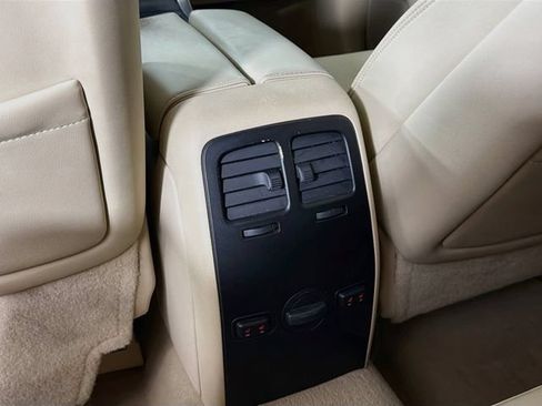 Used 2009 Lincoln MKS FWD image 28