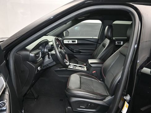 Used 2023 Ford Explorer ST-Line w/ Class IV Trailer Tow Package image 13