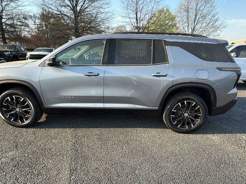 New 2026 Chevrolet Traverse LT w/ Sun and Wheel Package image 8