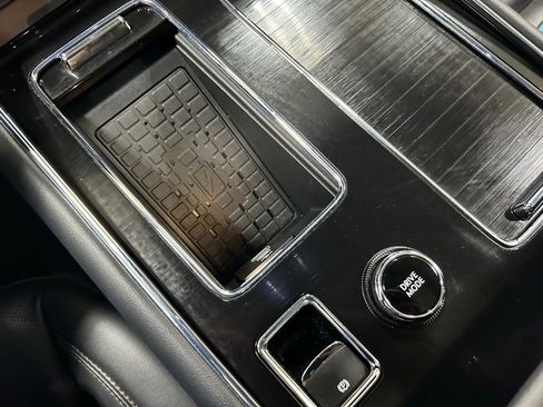 Certified 2025 Lincoln Aviator AWD image 23