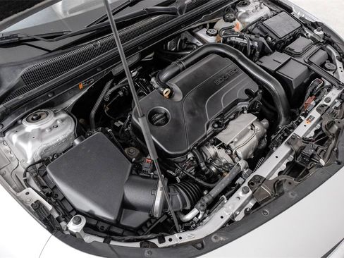 Used 2021 Chevrolet Malibu LT image 49