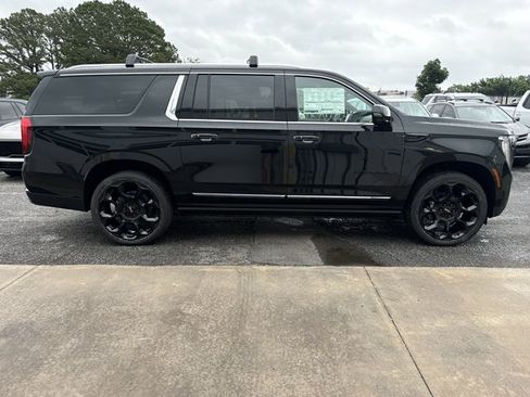 New 2026 GMC Yukon XL Denali Ultimate AWD/4WD image 2