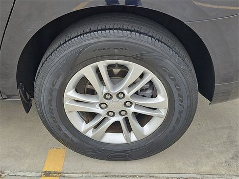 Used 2020 Buick Enclave Essence w/ Sound and Sites Package image 8