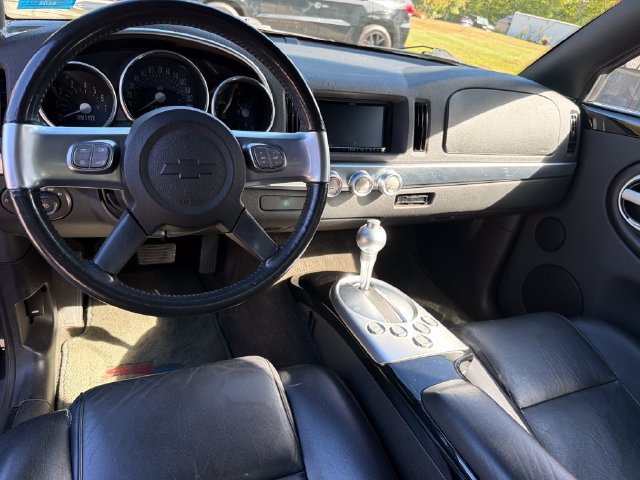 Used 2006 Chevrolet SSR w/ Preferred Equipment Group RWD image 20