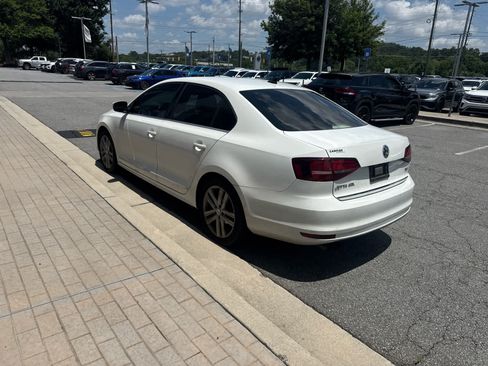 Used 2017 Volkswagen Jetta SEL FWD image 9