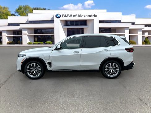 Used 2026 BMW X5 xDrive50e AWD/4WD image 4