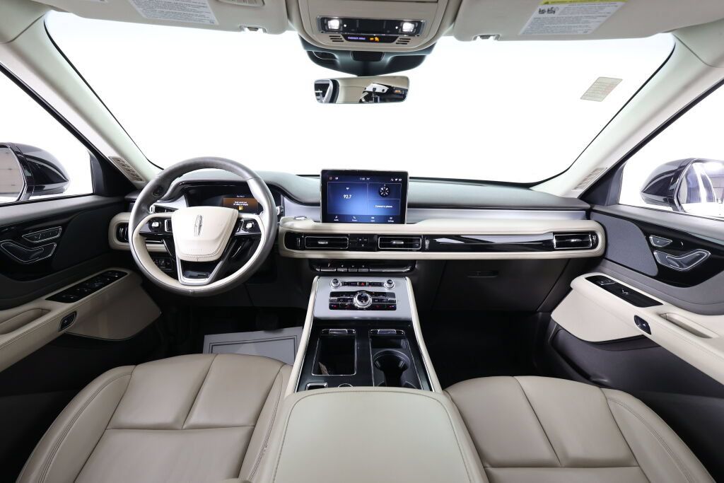 Used 2021 Lincoln Aviator AWD w/ Class IV Trailer Tow Package image 30