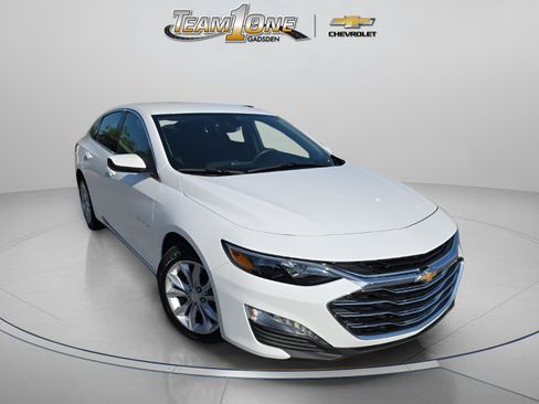 Used 2025 Chevrolet Malibu LT FWD image 1