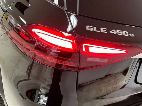 Used 2024 Mercedes-Benz GLE 450e 4MATIC image 28