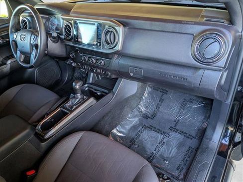 Used 2019 Toyota Tacoma TRD Off-Road image 21