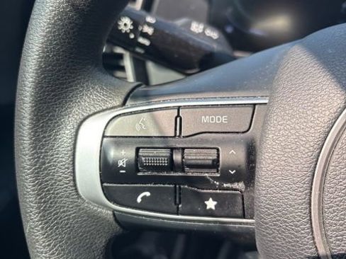 Used 2023 Kia Sportage LX image 13