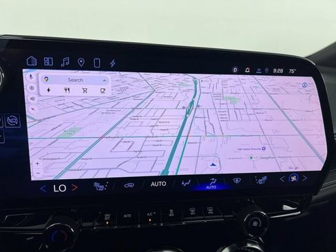 Used 2024 Chevrolet Blazer EV LT AWD/4WD image 14