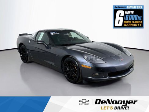 Used 2012 Chevrolet Corvette Coupe RWD image 1