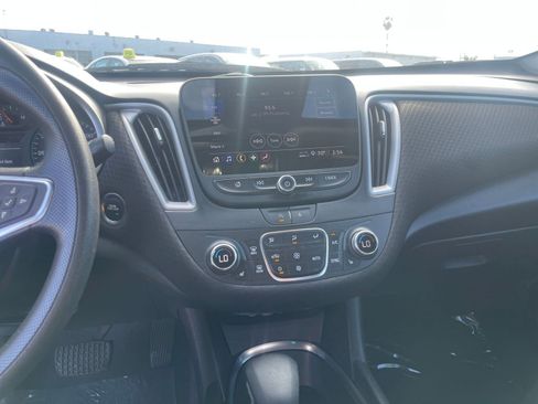 Used 2023 Chevrolet Malibu LT image 17