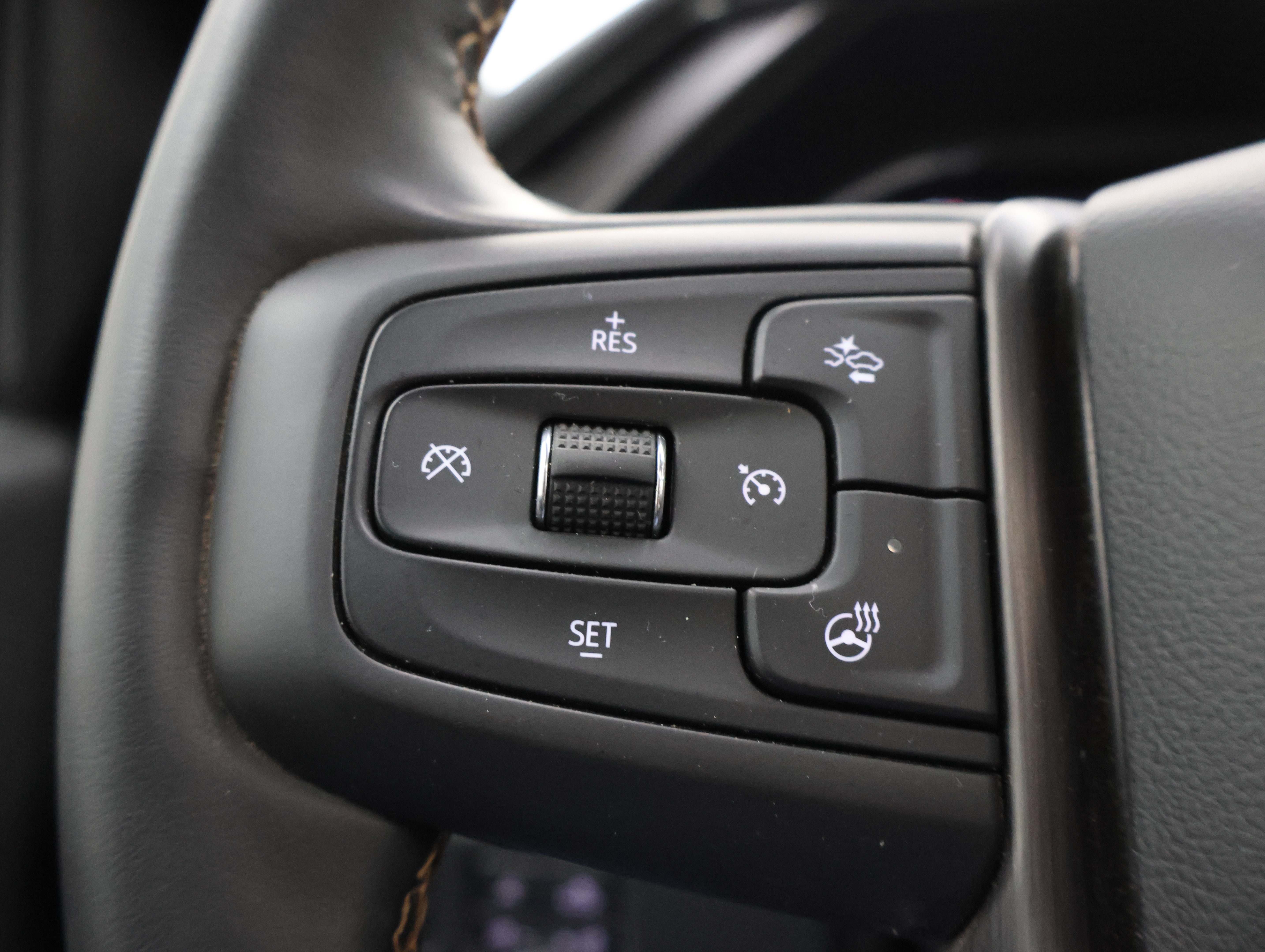 Used 2025 GMC Sierra 2500 AT4 w/ AT4 Premium Plus Package AWD/4WD image 16