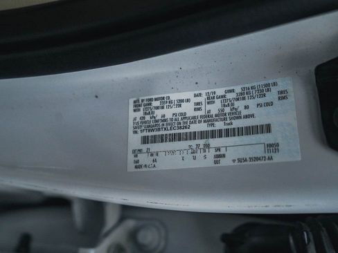 Used 2020 Ford F350 Lariat w/ Lariat Value Package image 39