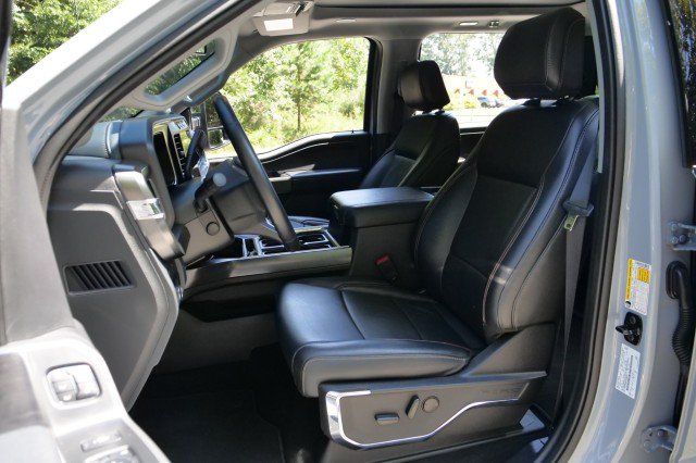 Used 2024 Ford F350 Lariat w/ Lariat Ultimate Package AWD/4WD image 3