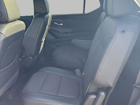 Certified 2023 Chevrolet Traverse High Country w/ LPO, Floor Liner Package AWD/4WD image 14