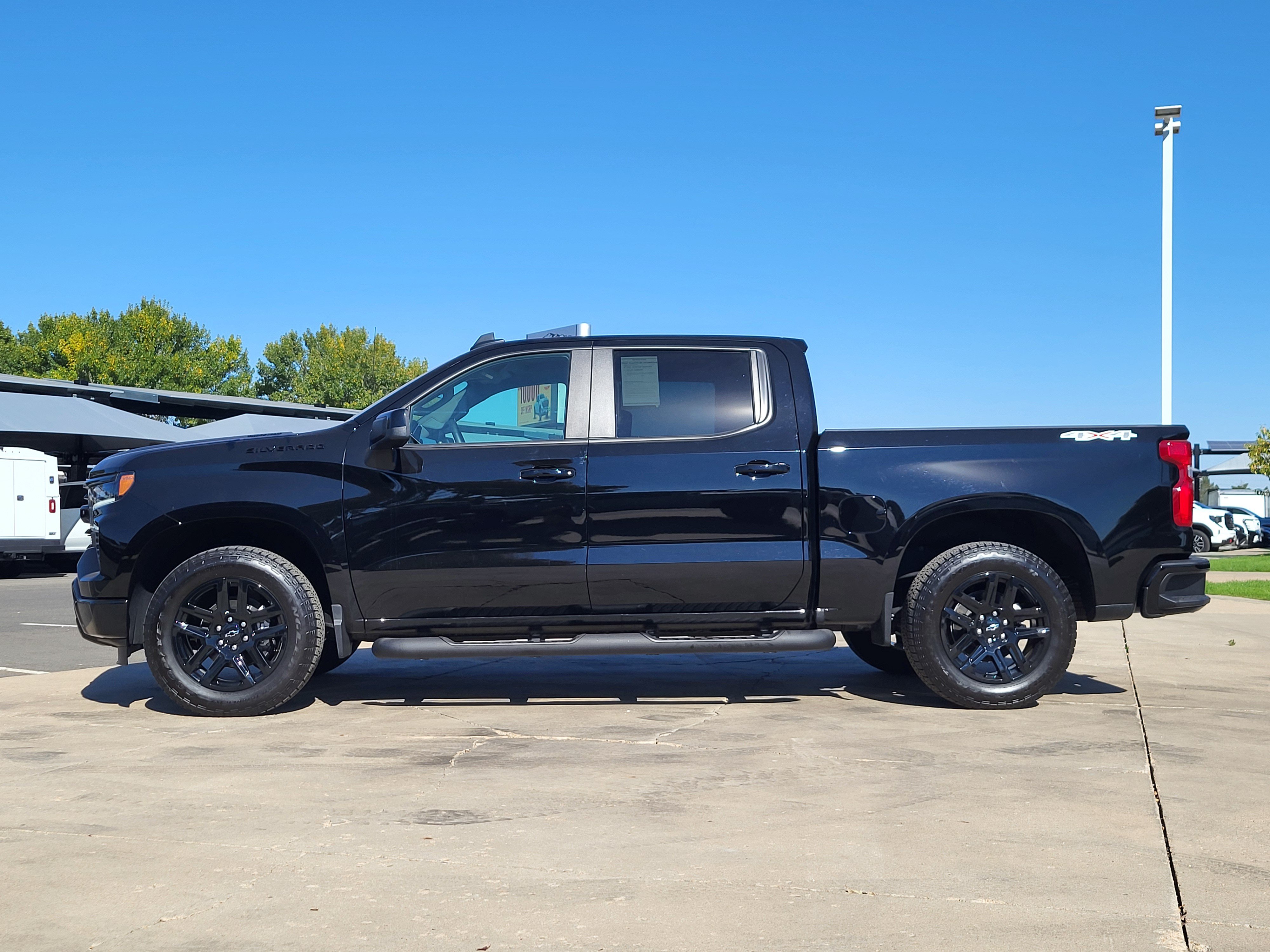 Used 2025 Chevrolet Silverado 1500 RST w/ Rally Edition AWD/4WD image 2
