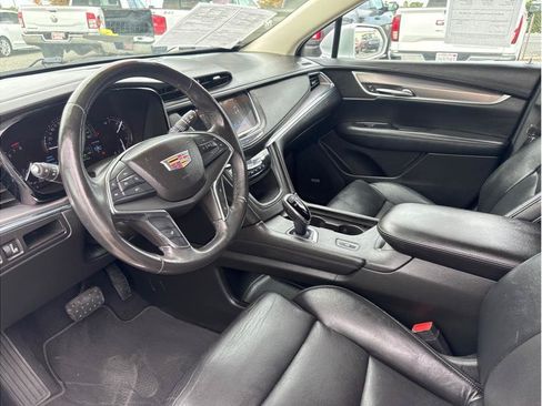 Used 2017 Cadillac XT5 Luxury FWD image 7