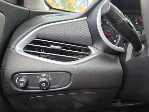 Used 2023 Chevrolet Malibu LT image 17