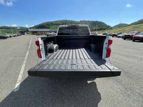 New 2025 Chevrolet Silverado 1500 RST w/ Convenience Package II AWD/4WD image 9