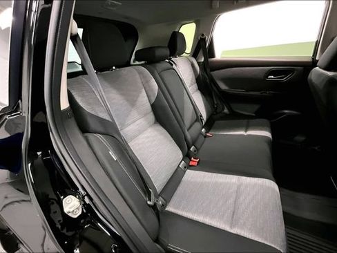 Used 2023 Nissan Rogue SV AWD/4WD image 22