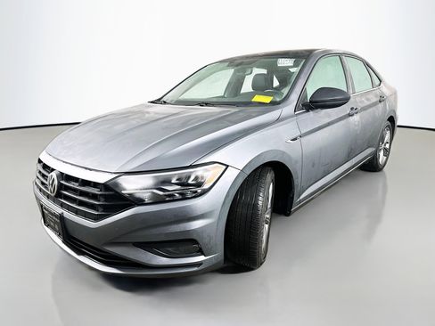 Used 2020 Volkswagen Jetta R-Line image 3