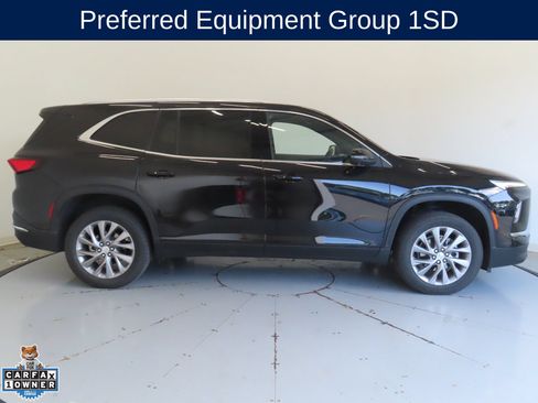 Used 2026 Buick Enclave Preferred FWD image 2