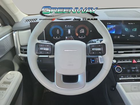 Used 2025 Hyundai Santa Fe SEL image 26