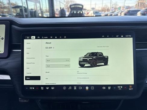 Used 2022 Rivian R1T Adventure image 13