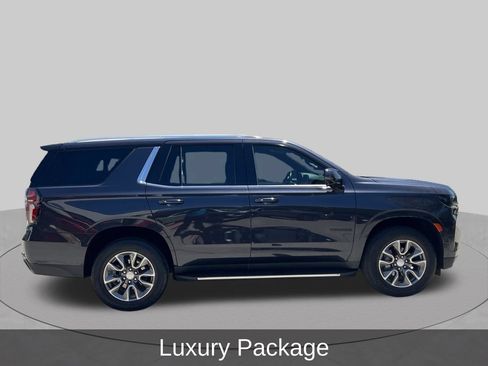 Used 2022 Chevrolet Tahoe LT w/ Luxury Package RWD image 6