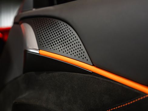 Used 2021 Ferrari Roma RWD image 35
