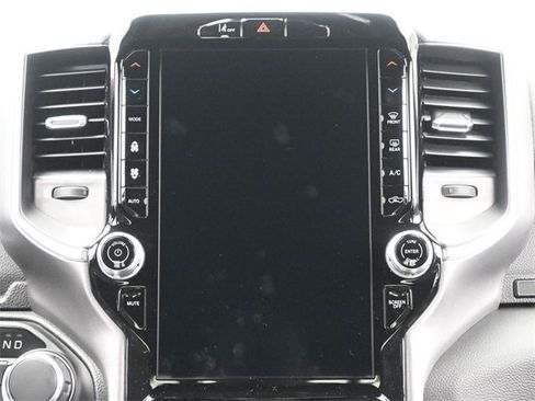 New 2026 RAM 1500 4x4 Crew Cab image 26