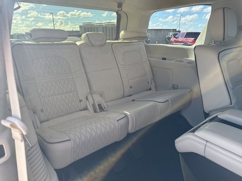 Used 2018 Lincoln Navigator Black Label w/ Cargo Package image 16